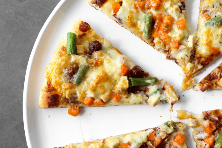 thanksgiving leftovers pizza