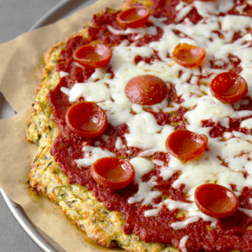 zucchini summer squash pizza crust featured image