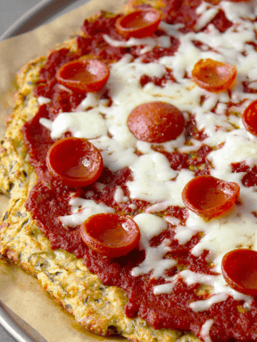 zucchini summer squash pizza crust featured image