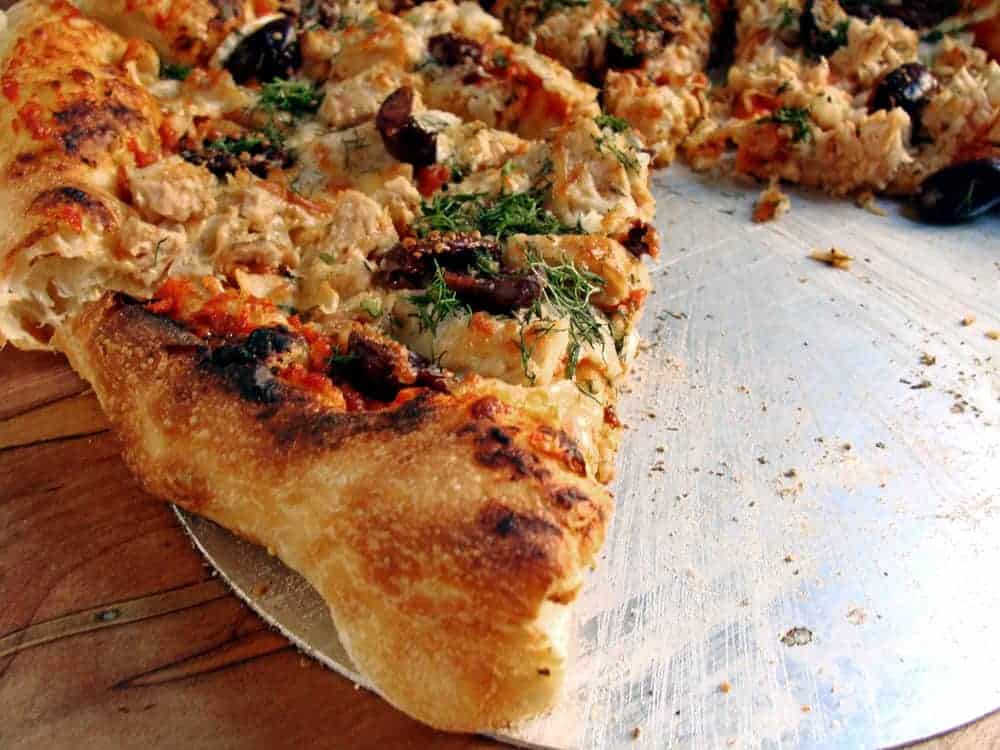 Tuna Fish Pizza with Fennel and Olives