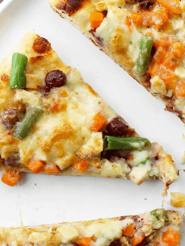 The Ultimate Thanksgiving Leftovers Pizza