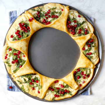 Holiday Pizza Wreath