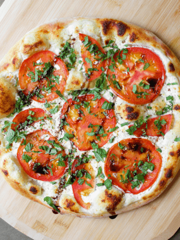 goat cheese pizza featured image