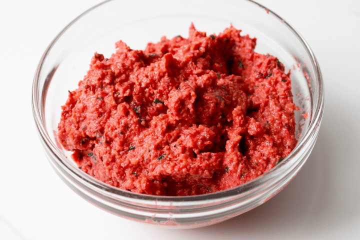 beet pesto sauce finished