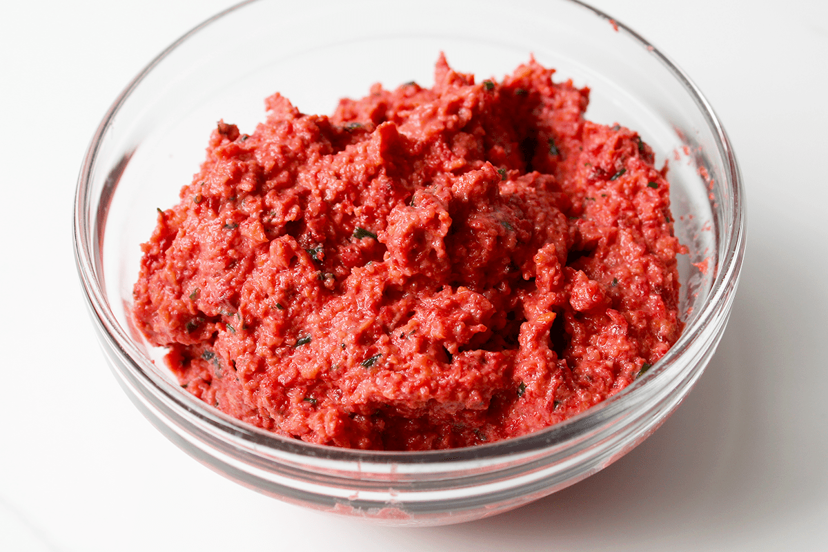 Vibrant Beet Pesto Sauce with Lemon and Chives Vibrant Beet Pesto Sauce with Lemon and Chives