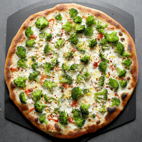 3-cheese broccoli pizza