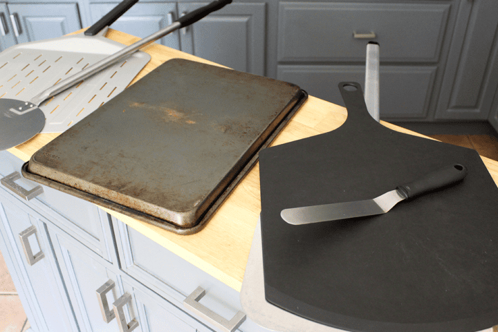 what is a pizza peel