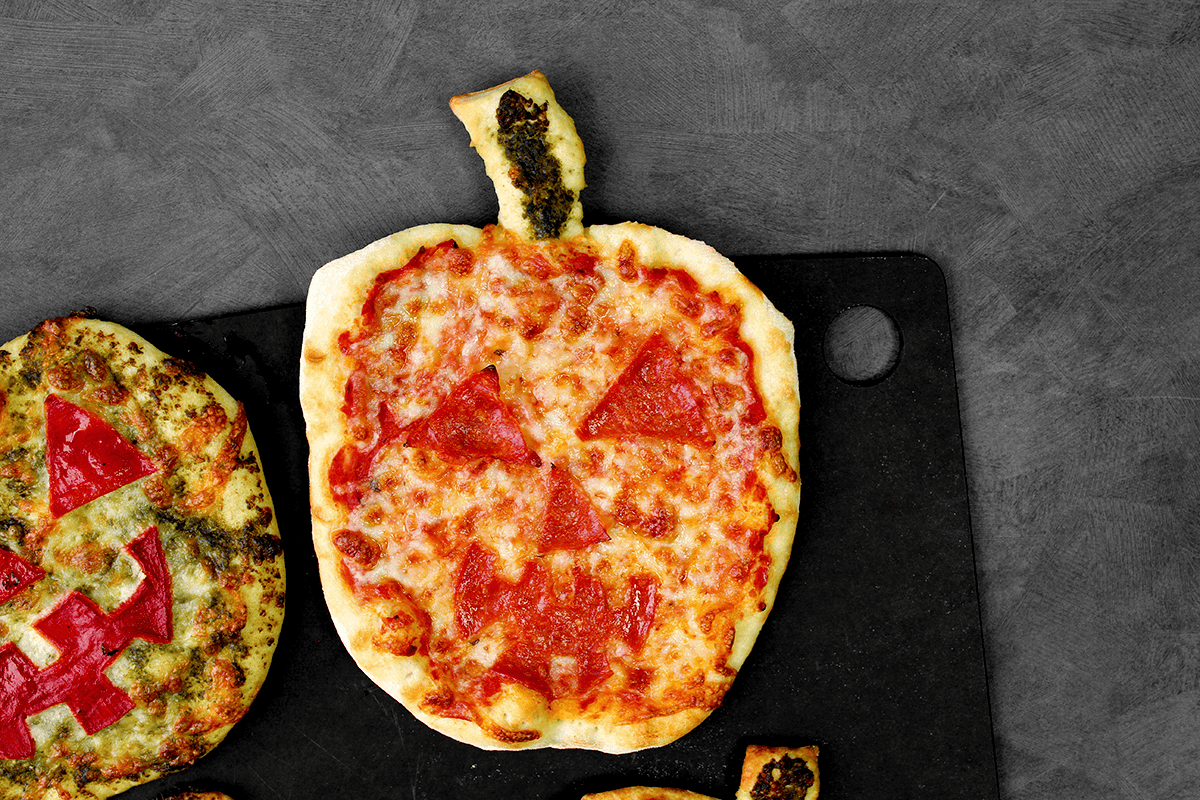 jack-o-lantern pizza with pepperoni face