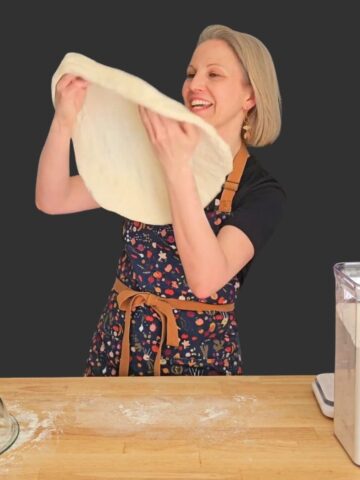 how to stretch pizza dough, featured image